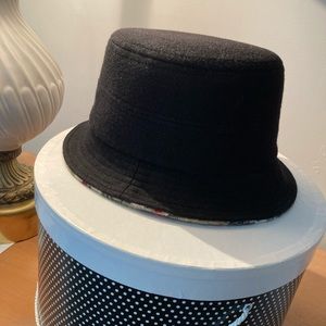 NWT Burberry Black Wool Bucket Hat